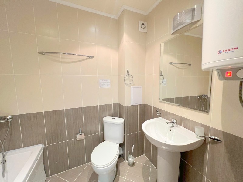 Продава 2-СТАЕН, гр. Бургас, Сарафово, снимка 4 - Апартаменти - 52612966