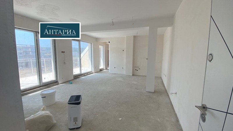 En venta  2 dormitorios región Burgas , Sozopol , 123 metros cuadrados | 89446683 - imagen [4]