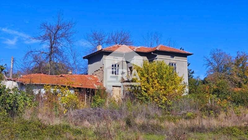 Продава КЪЩА, с. Макариополско, област Търговище, снимка 2 - Къщи - 52440356