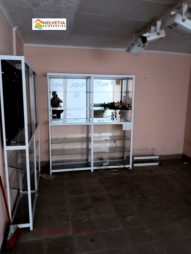 Te koop  Winkel Burgas , Tsentar , 51 m² | 45885569 - afbeelding [4]
