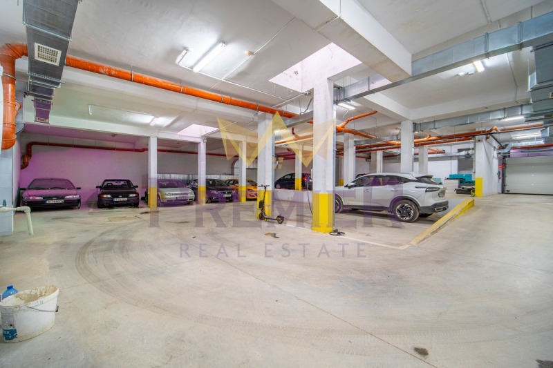 Продава ГАРАЖ, ПАРКОМЯСТО, град Варна, Възраждане 2 • 21990 € / 43008.70 лв. • 66979101 1