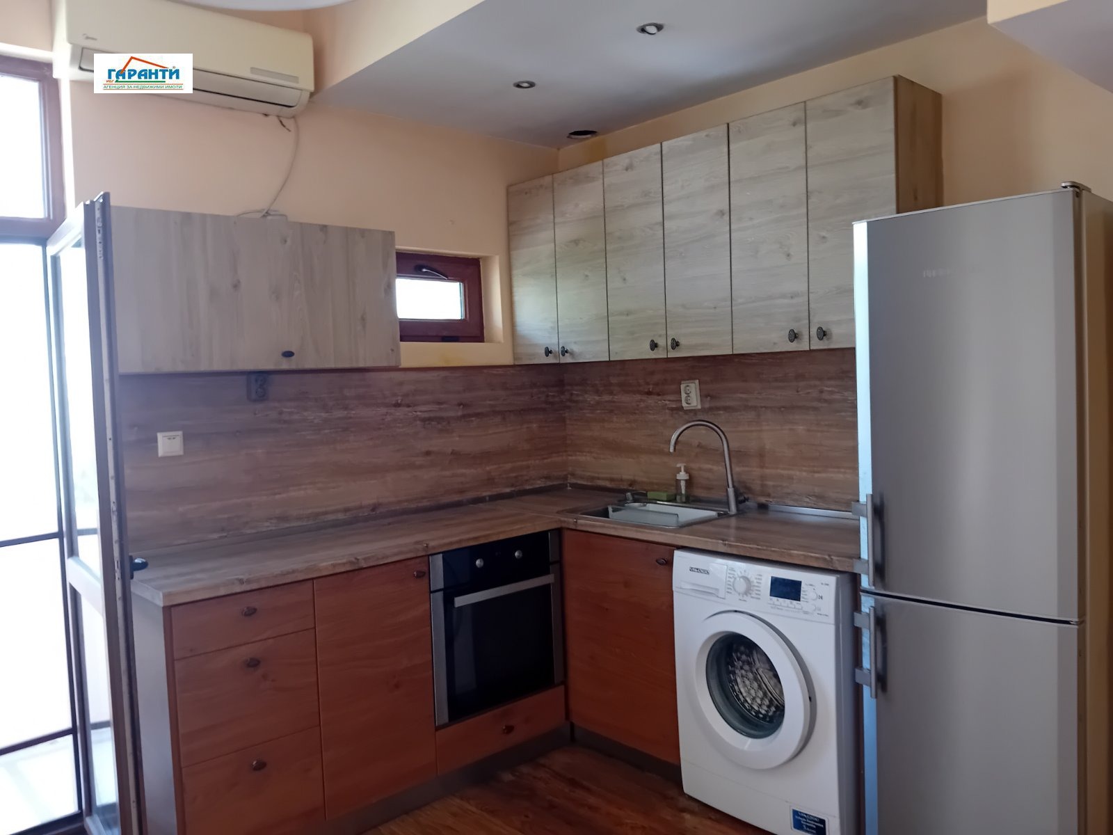 Продава ЕТАЖ ОТ КЪЩА, гр. Пловдив, Център