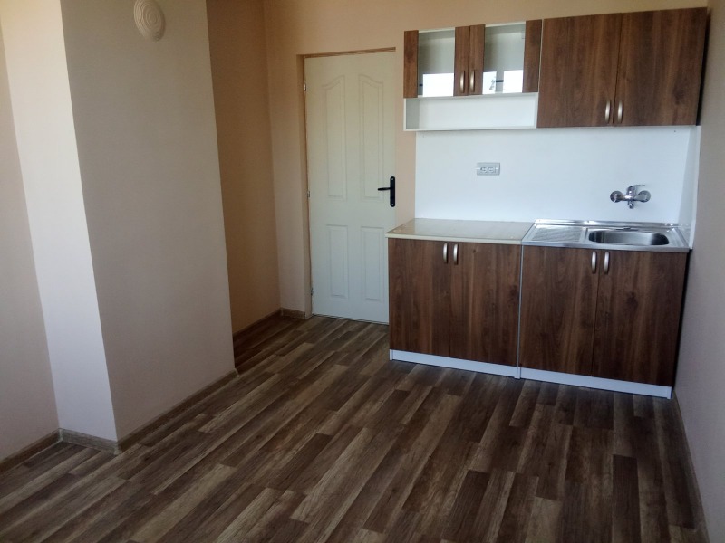 Na prodej  1 ložnice Dobrič , Družba 1 , 65 m2 | 68273288 - obraz [2]