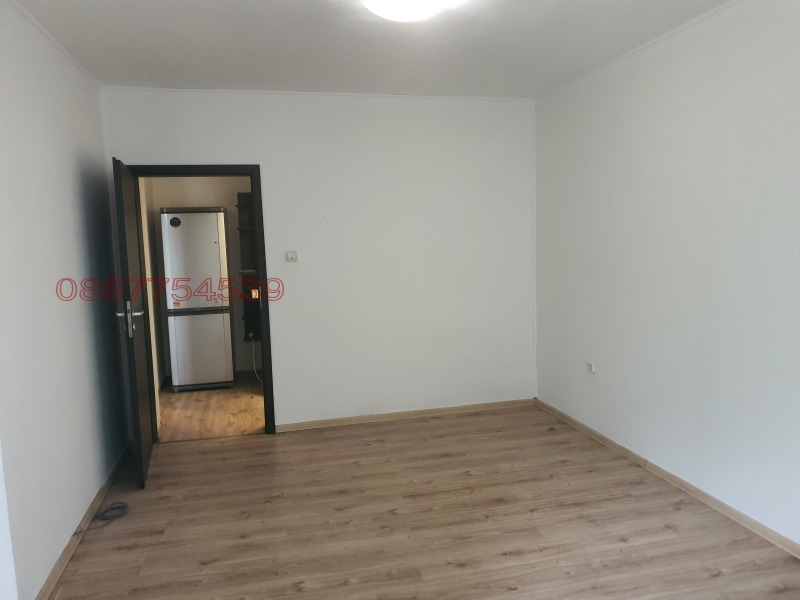 Продава 3-СТАЕН, гр. София, Иван Вазов, снимка 7 - Апартаменти - 52647494