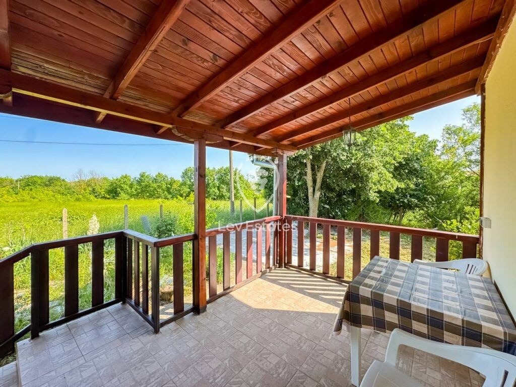 Продава КЪЩА, с. Суходол, област Бургас, снимка 2 - Къщи - 54610626