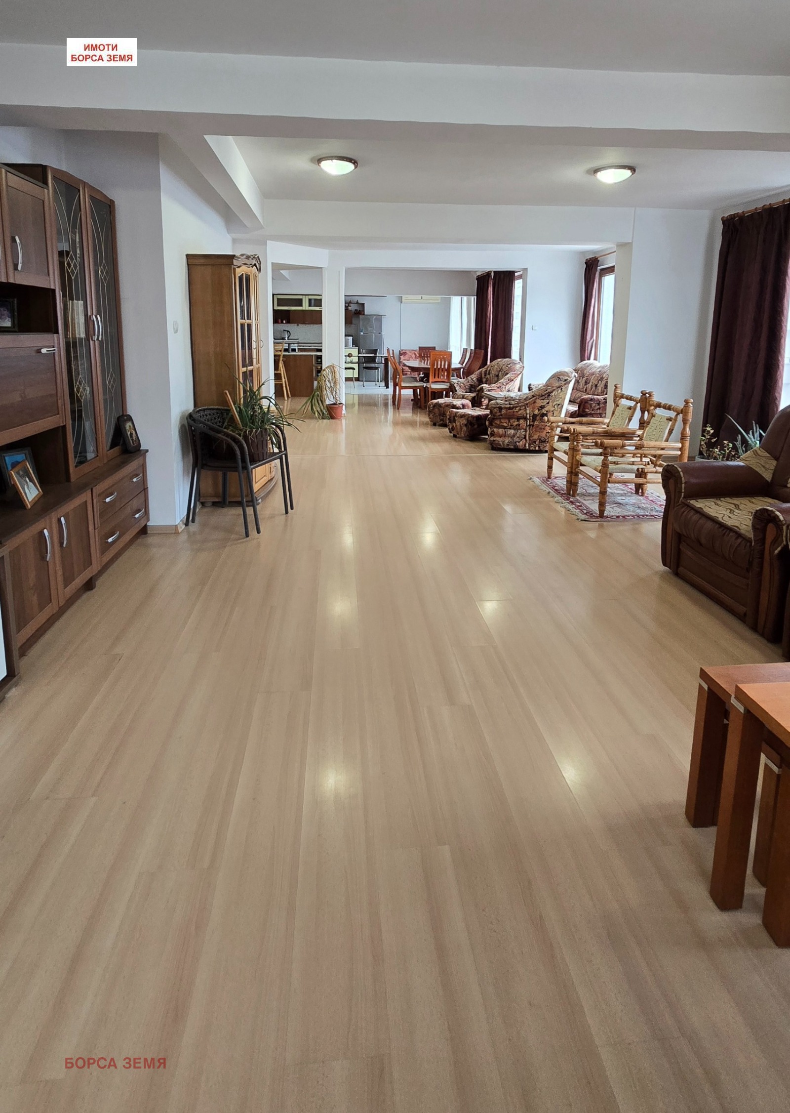 Продава МНОГОСТАЕН, гр. Търговище, Боровец, снимка 2 - Апартаменти - 56098622