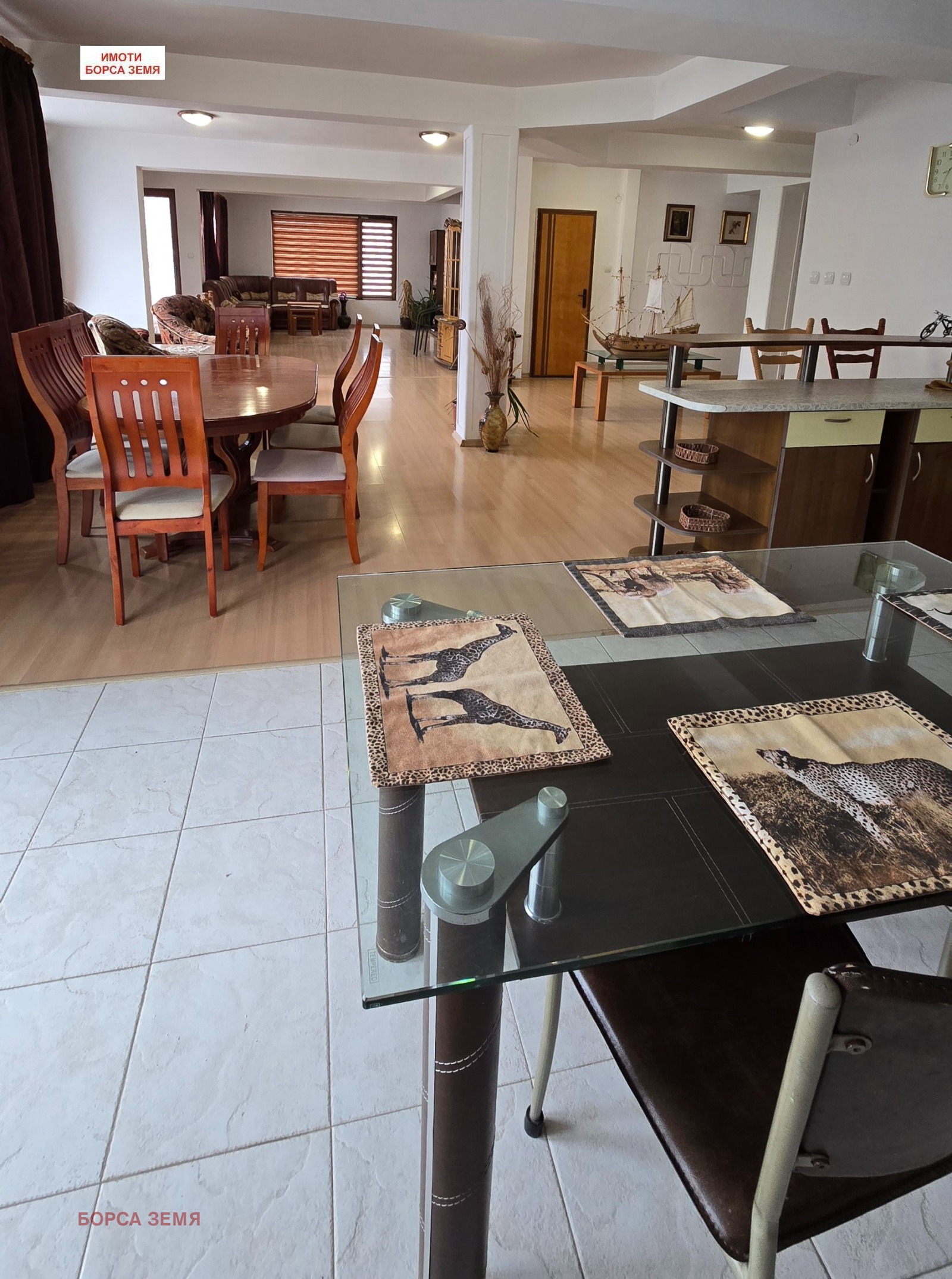 Продава МНОГОСТАЕН, гр. Търговище, Боровец, снимка 4 - Апартаменти - 56098622