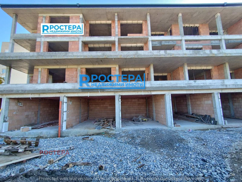 Продава ГАРАЖ, ПАРКОМЯСТО, гр. Търговище, Запад 1, снимка 3 - Гаражи и паркоместа - 52235521