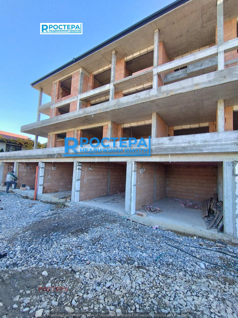 Продава ГАРАЖ, ПАРКОМЯСТО, гр. Търговище, Запад 1, снимка 4 - Гаражи и паркоместа - 52235521