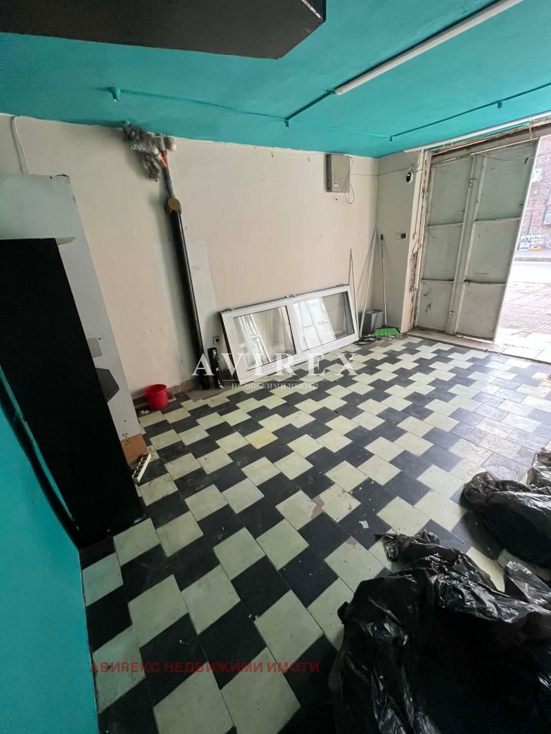 Продава ГАРАЖ, ПАРКОМЯСТО, гр. Пловдив, Младежки Хълм, снимка 5 - Гаражи и паркоместа - 53086969