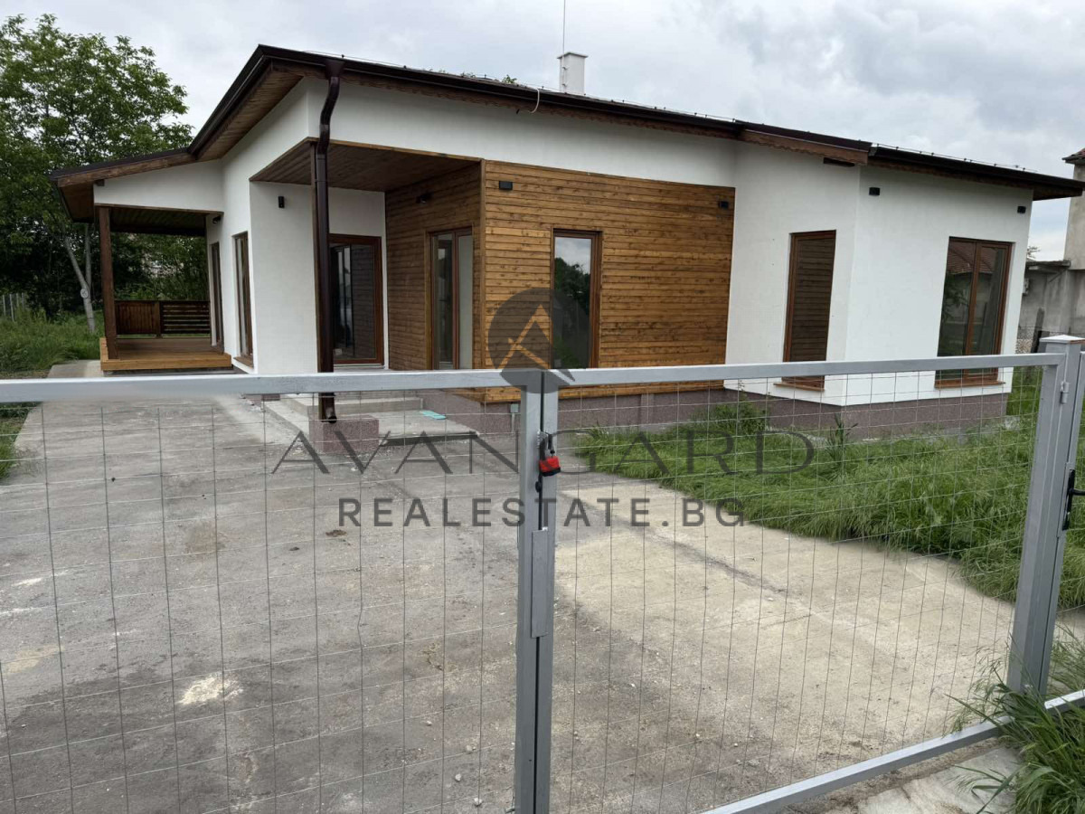 Продава КЪЩА, с. Цалапица, област Пловдив, снимка 2 - Къщи - 50573453