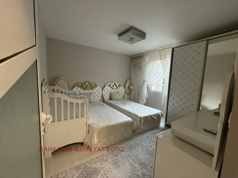 Продава 2-СТАЕН, гр. Шумен, Боян Българанов 2, снимка 10 - Апартаменти - 52543393