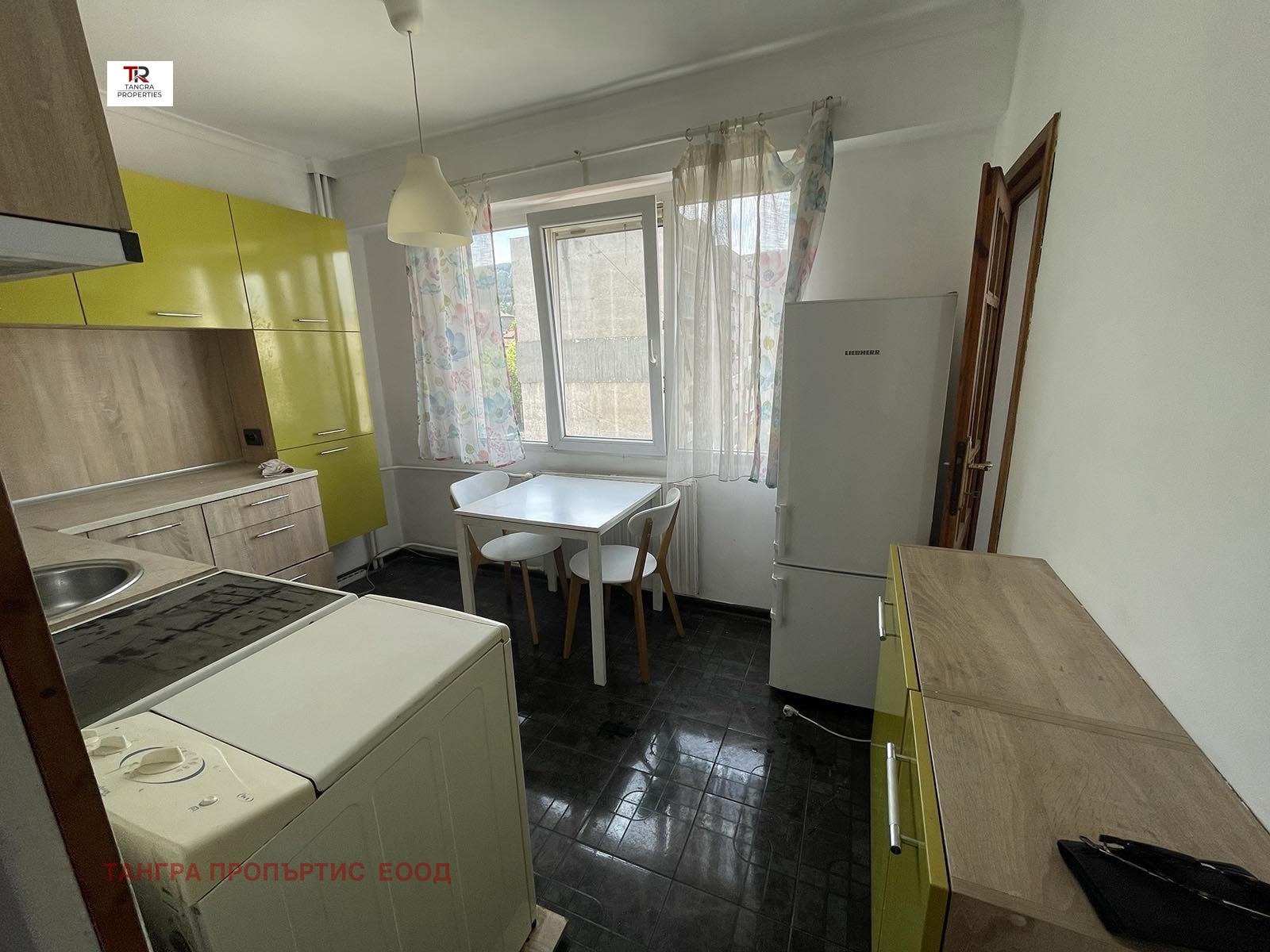 Продава 2-СТАЕН, гр. Перник, Рено, снимка 5 - Апартаменти - 54642594