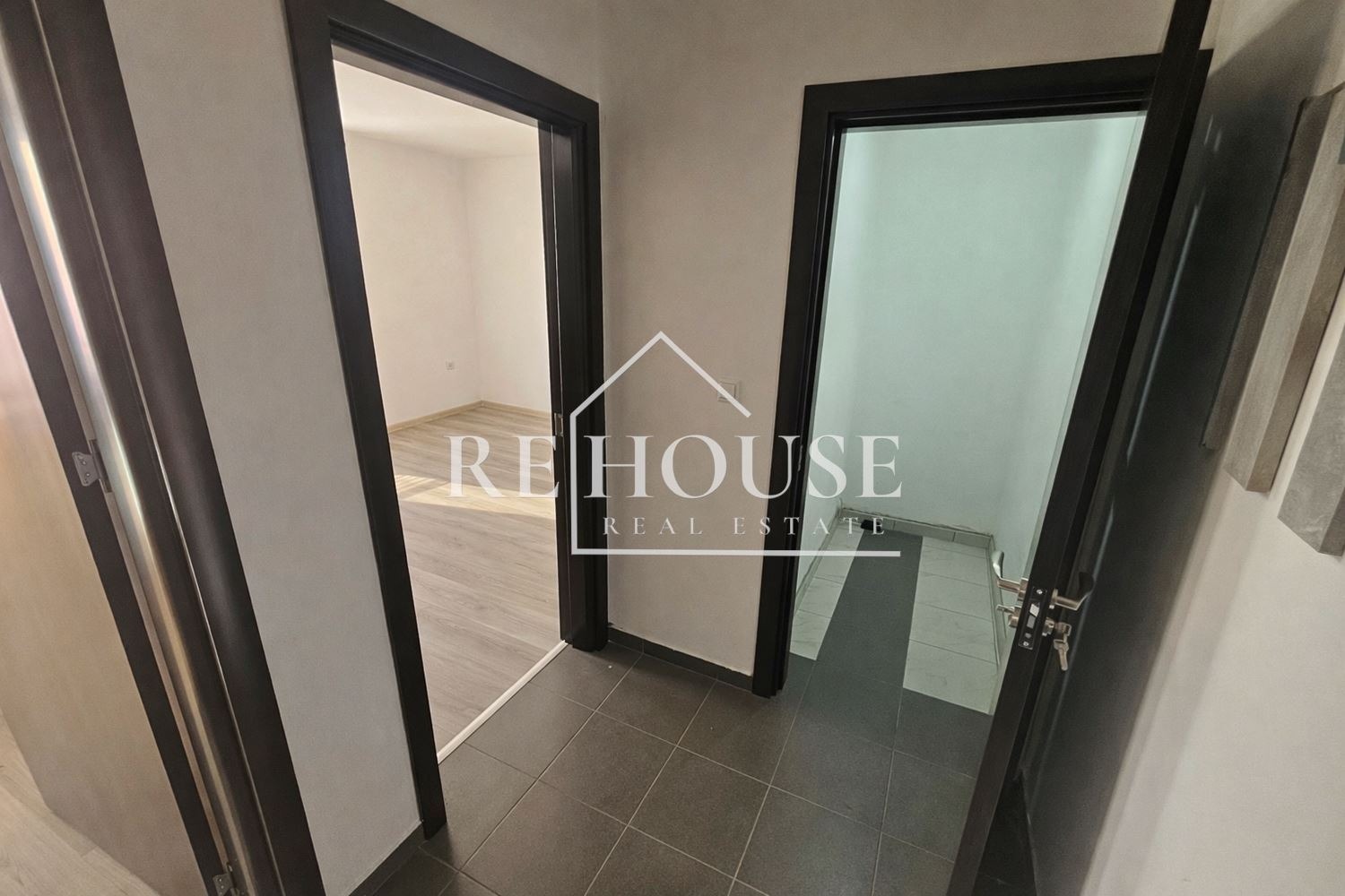 Продава 2-СТАЕН, гр. Варна, Конфуто, снимка 6 - Апартаменти - 53733480