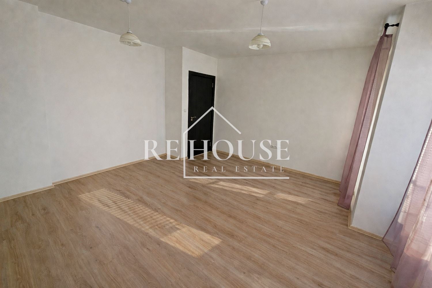 Продава 2-СТАЕН, гр. Варна, Конфуто, снимка 3 - Апартаменти - 53733480