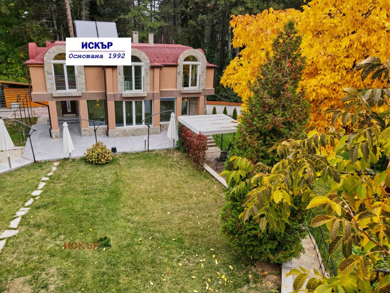 Продава КЪЩА в град София, с. Кокаляне - 295 кв.м / 1 475 000 € » 2 884 849.25 лв., ИСКЪР