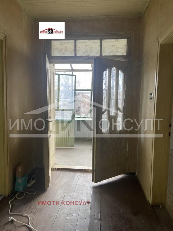 Продава КЪЩА, с. Поликраище, област Велико Търново, снимка 12 - Къщи - 55259521