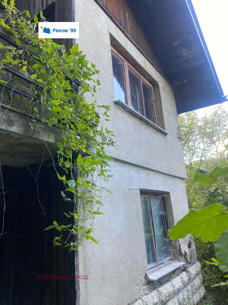 Продава КЪЩА в област София, с. Чеканец - 60 кв.м / 36 900 € » 72 170.13 лв., РЕКОМ 99' ЕООД