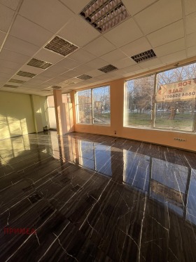 Prodejna Bratja Miladinovi, Burgas
