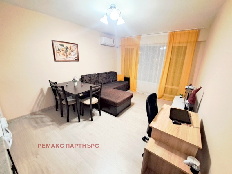 In vendita  Studio Varna , Vladislav Varnenchik 2 , 46 mq | 48989444