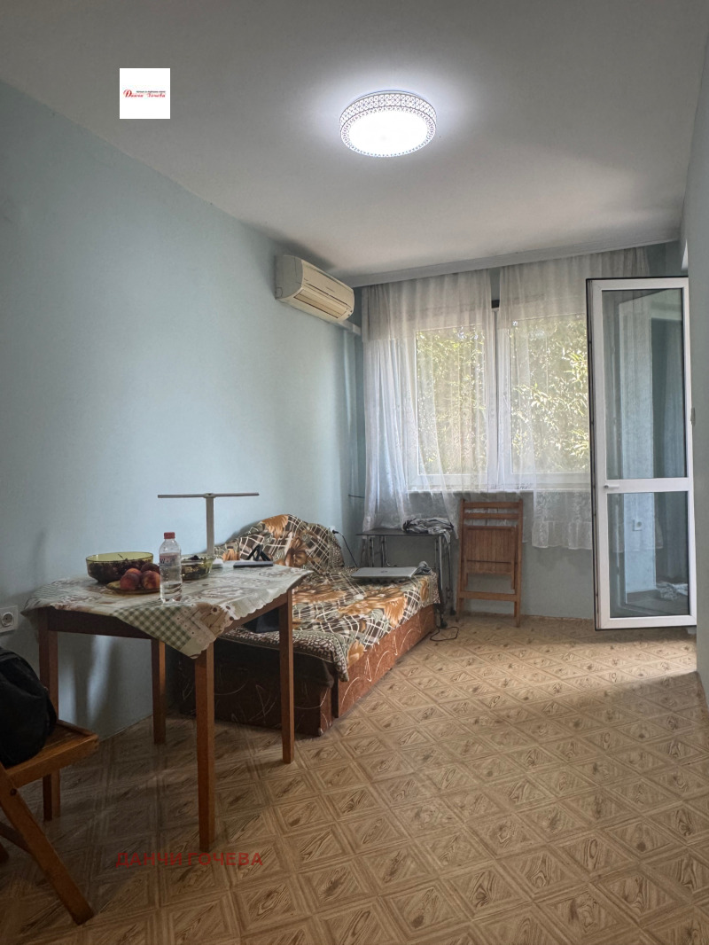 De vânzare  1 dormitor Burgas , Vâzrajdane , 53 mp | 51040160