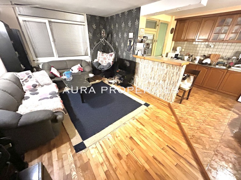 Продава  3-стаен град Разград , Освобождение , 90 кв.м | 34996121