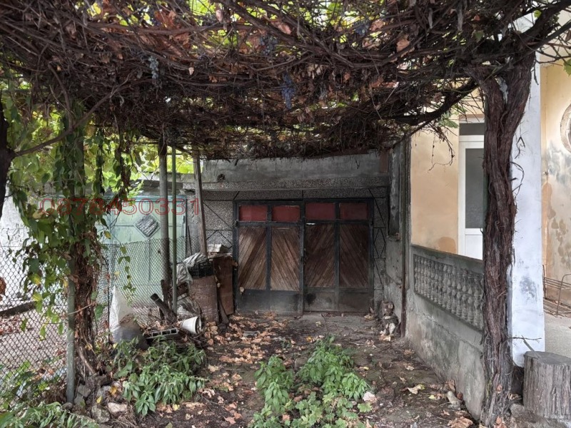 Продава ЕТАЖ ОТ КЪЩА, гр. Никопол, област Плевен, снимка 14 - Етаж от къща - 52822225