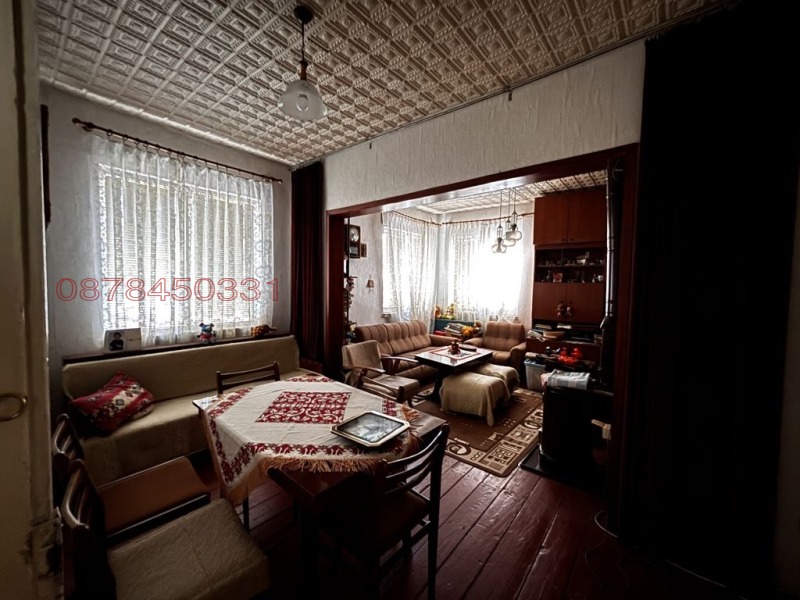 Продава ЕТАЖ ОТ КЪЩА, гр. Никопол, област Плевен, снимка 9 - Етаж от къща - 52822225