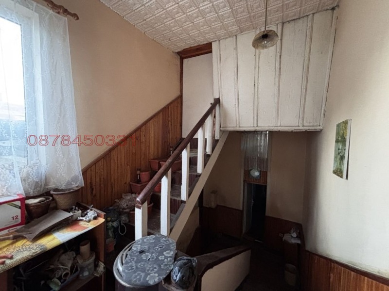 Продава ЕТАЖ ОТ КЪЩА, гр. Никопол, област Плевен, снимка 6 - Етаж от къща - 52822225