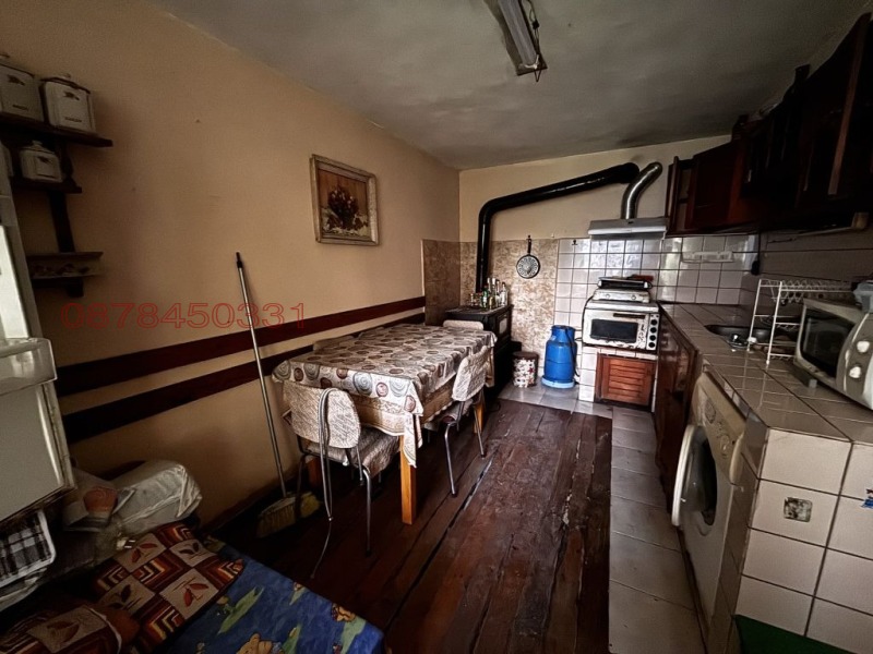 Продава ЕТАЖ ОТ КЪЩА, гр. Никопол, област Плевен, снимка 11 - Етаж от къща - 52822225