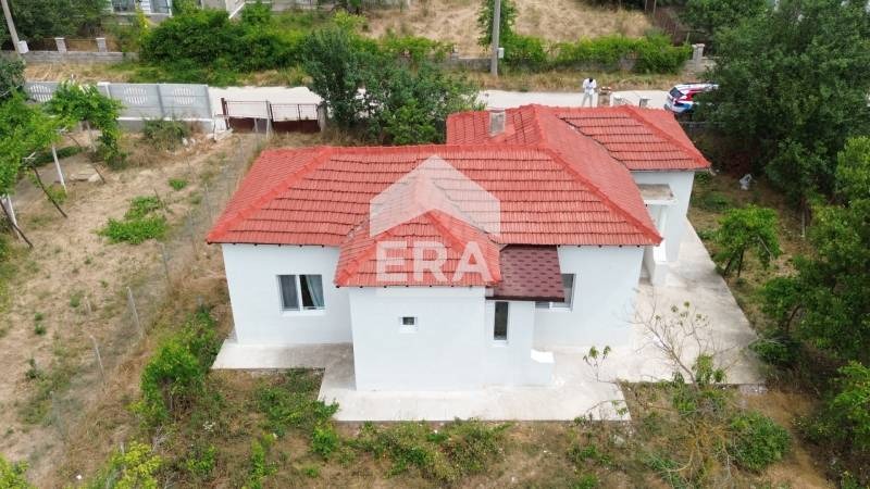 Продава КЪЩА, с. Соколово, област Добрич, снимка 12 - Къщи - 53335393