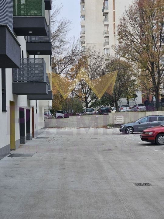 Продава ГАРАЖ, ПАРКОМЯСТО, гр. Варна, Възраждане 1, снимка 2 - Гаражи и паркоместа - 56080428