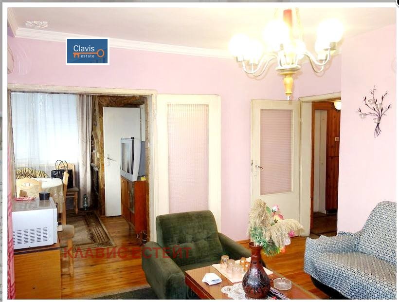 Продава 3-СТАЕН, гр. Пловдив, Коматево, снимка 2 - Апартаменти - 51376832