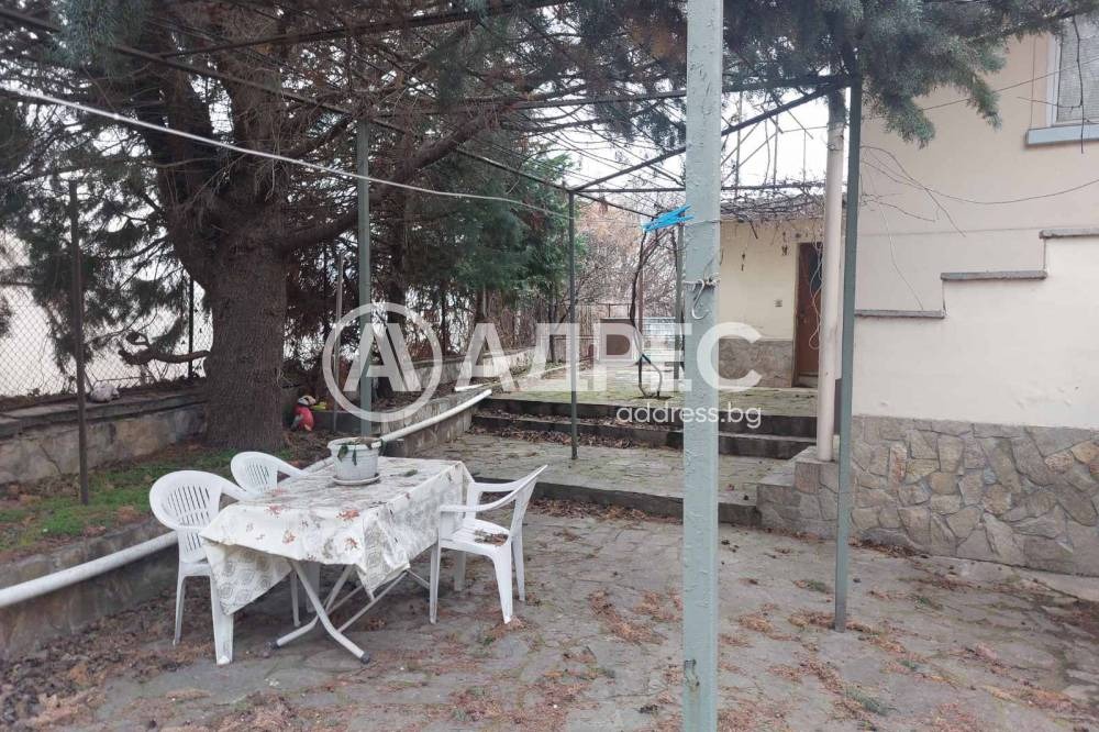 Продава КЪЩА, с. Триводици, област Пловдив, снимка 2 - Къщи - 55523805