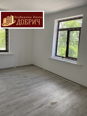 1 slaapkamer Tsentar, Dobritsj