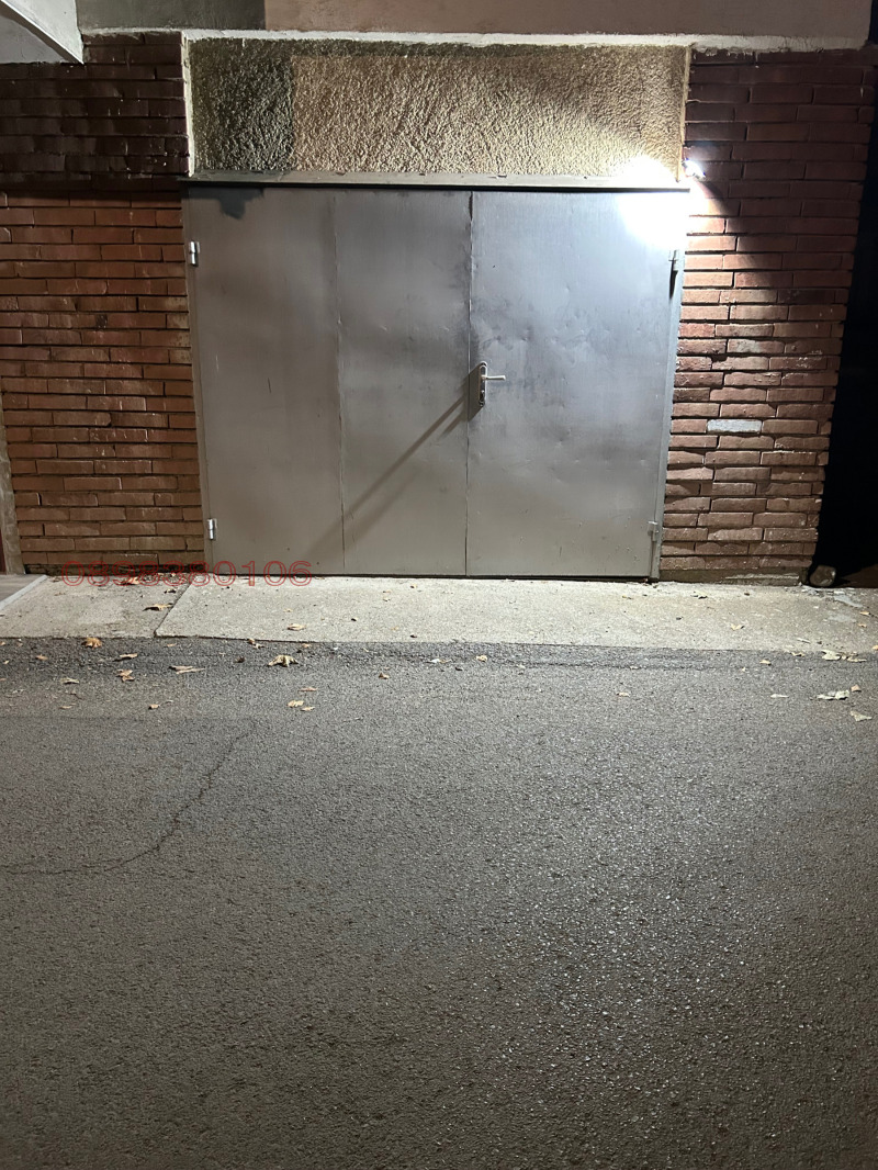 Продава ГАРАЖ, ПАРКОМЯСТО, гр. Козлодуй, област Враца