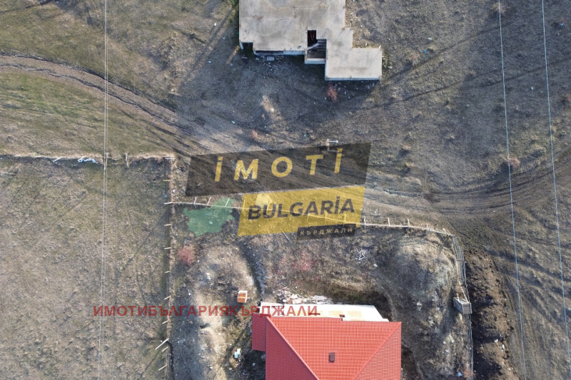 Продава ПАРЦЕЛ, с. Петлино, област Кърджали