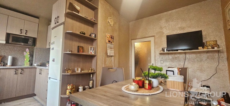 Продава 4-СТАЕН, град Варна, Автогара • 290000 € / 567190.70 лв. • 39657683 1