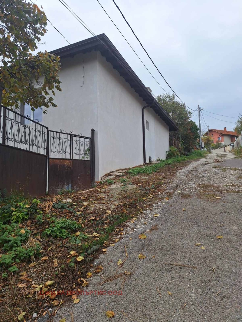 Продава КЪЩА, гр. София, гр. Нови Искър