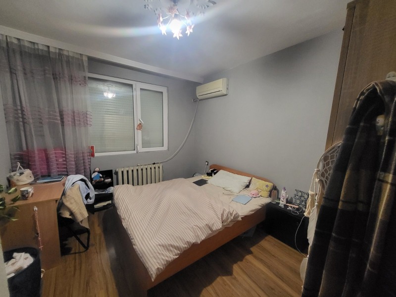 Продава  3-стаен град Плевен , Широк център , 90 кв.м | 11592009 - изображение [7]