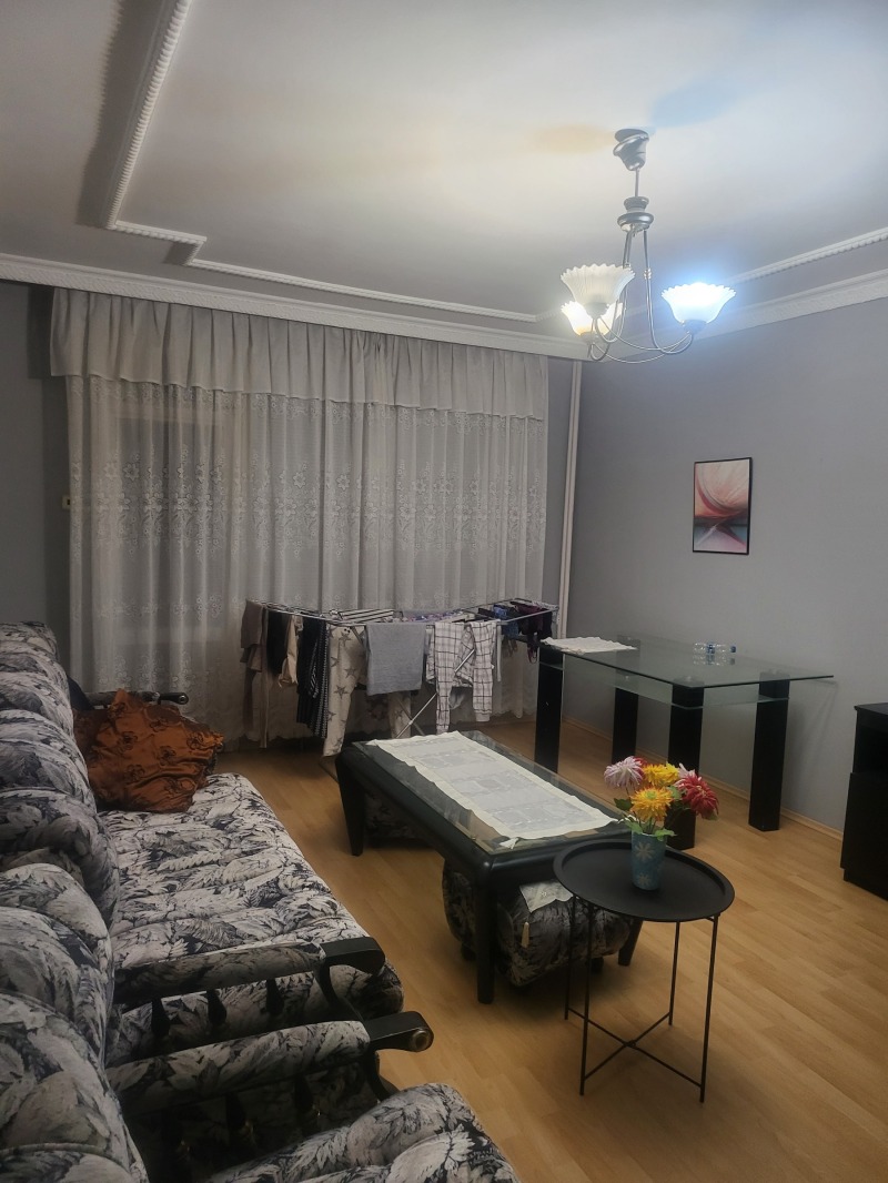 Продава  3-стаен град Плевен , Широк център , 90 кв.м | 11592009 - изображение [17]