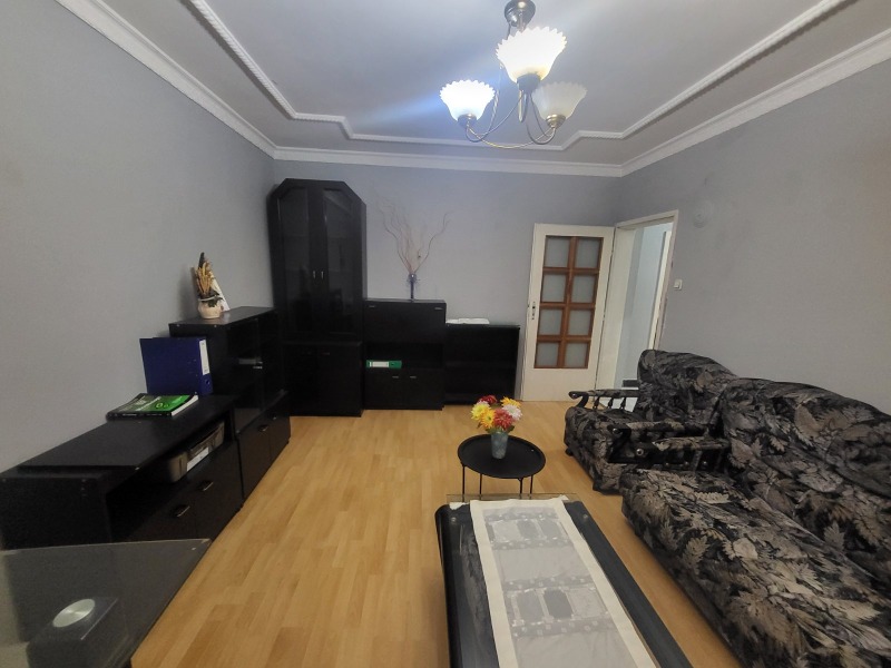 Продава  3-стаен град Плевен , Широк център , 90 кв.м | 11592009 - изображение [3]