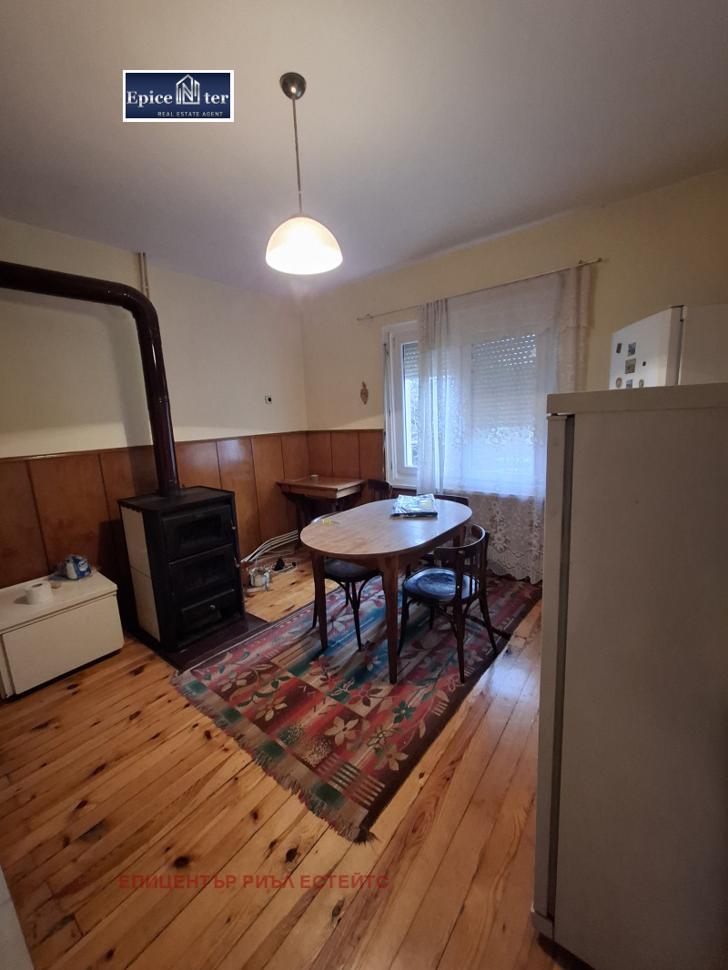 Продава КЪЩА, гр. Перник, Клепало, снимка 2 - Къщи - 53221729