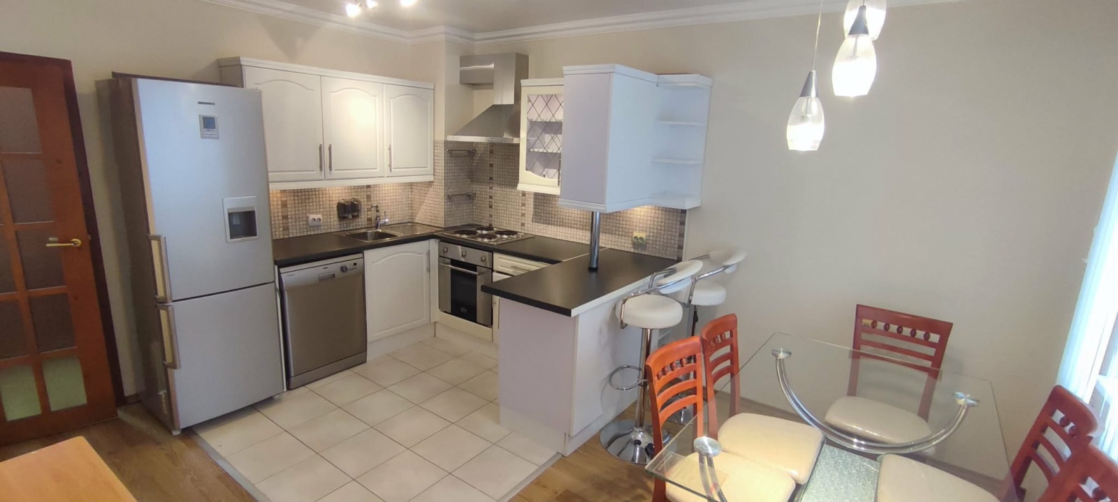 Продава 3-СТАЕН, гр. Велико Търново, Колю Фичето