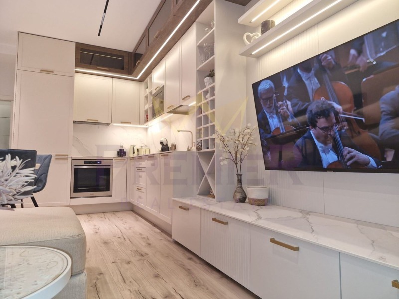 Продава 3-СТАЕН, гр. Бургас, Център, снимка 6 - Апартаменти - 53425284