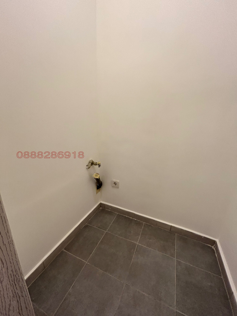 Продава АТЕЛИЕ, ТАВАН, гр. София, Банишора, снимка 3 - Апартаменти - 52978846