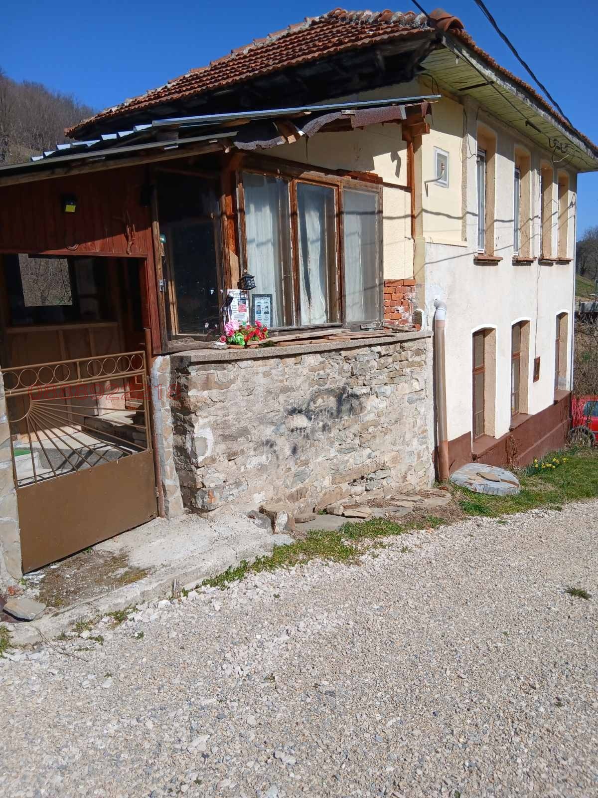 Продава КЪЩА, с. Чифлик, област Ловеч, снимка 3 - Къщи - 54044443