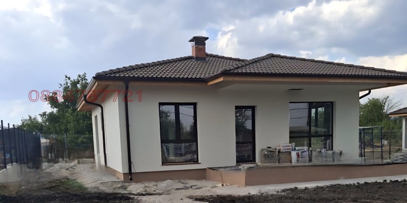 Myytävänä  Talo Sofian alue , Hrabarsko , 100 neliömetriä | 68801819