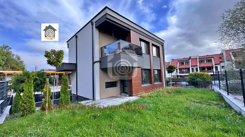 Til salg  Hus Sofia , m-t Kambanite , 209 kvm | 10109796