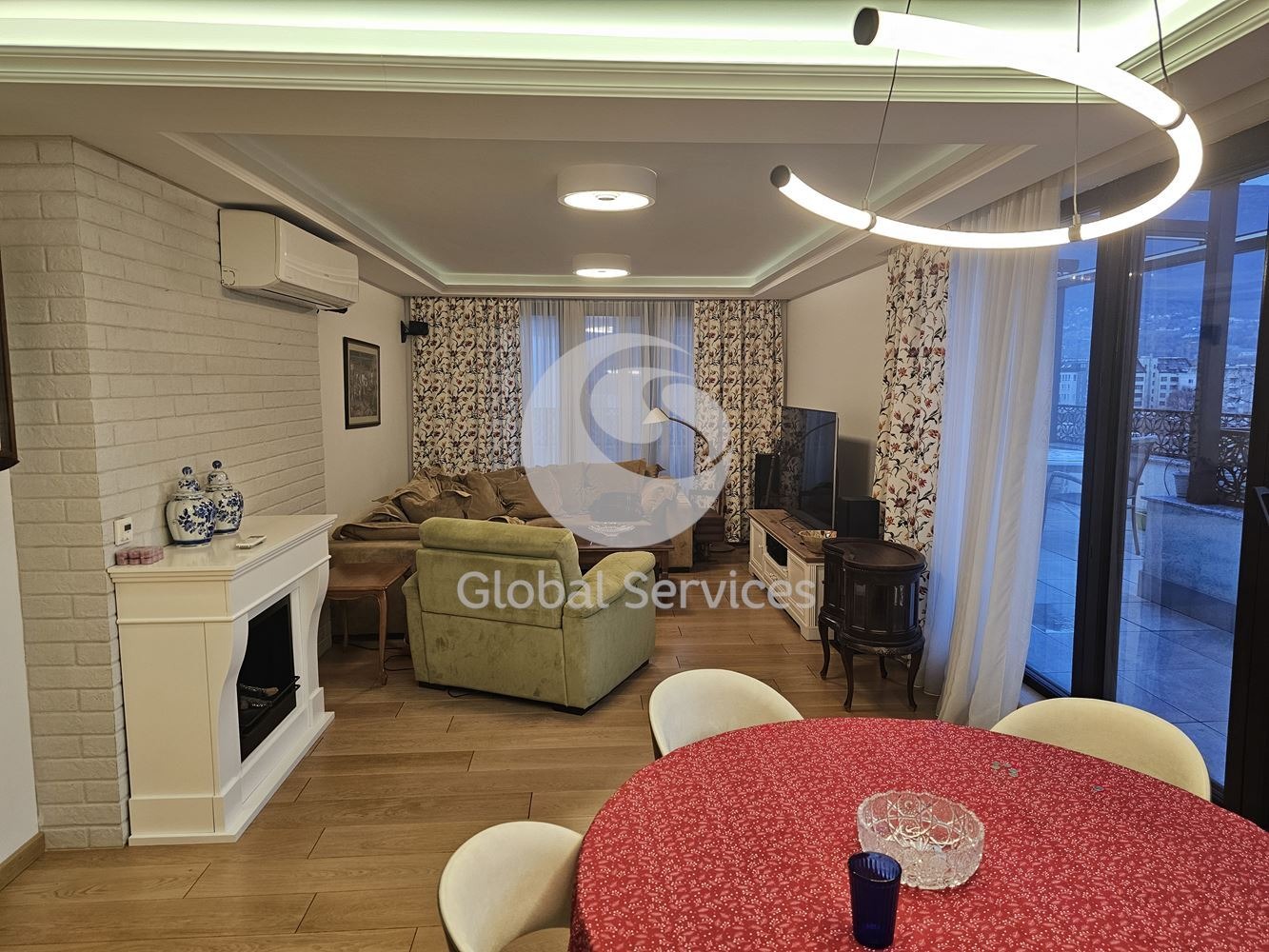 Продава 4-СТАЕН, гр. София, ж.гр.Южен парк, снимка 2 - Апартаменти - 52535950